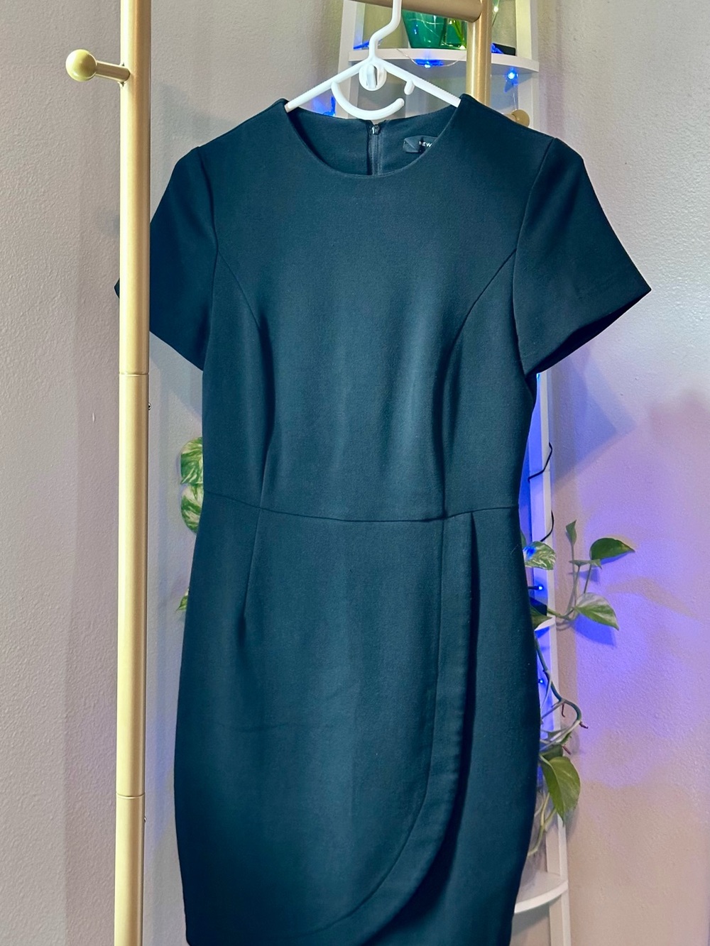 New Look Black Short-Sleeve Mini Dress PRELOVED IN EXCELLENT CONDITION LIKE NEW